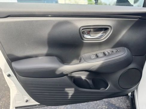 New 2026 Honda HR-V LX image 12