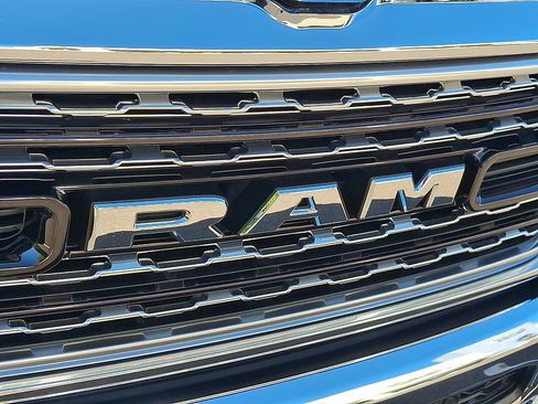 Used 2019 RAM 1500 Limited AWD/4WD image 9