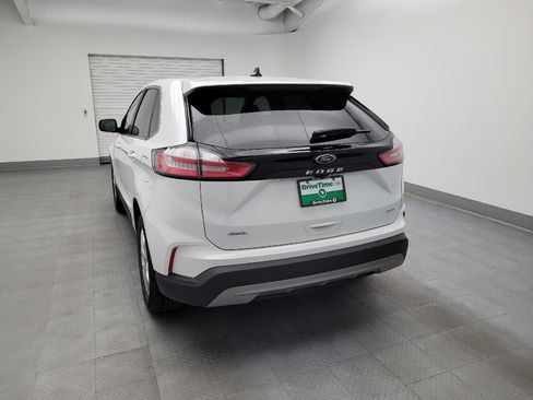 Used 2023 Ford Edge SEL image 6