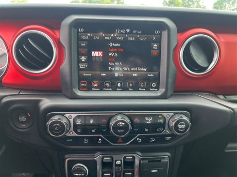 Used 2019 Jeep Wrangler Unlimited Rubicon AWD/4WD image 13