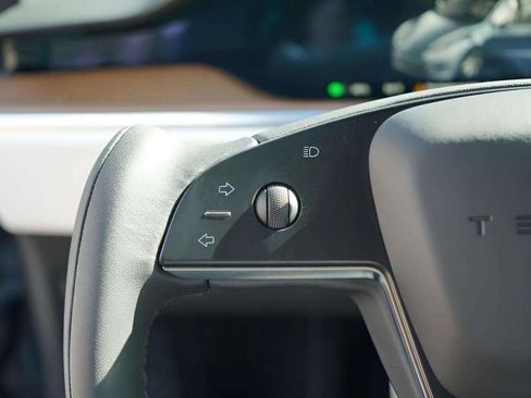 Used 2021 Tesla Model S Plaid image 68