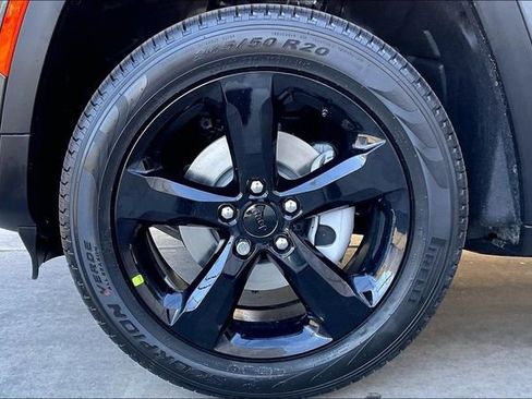 New 2026 Jeep Grand Cherokee Limited image 10