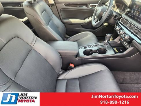 Used 2023 Honda Civic Touring image 14