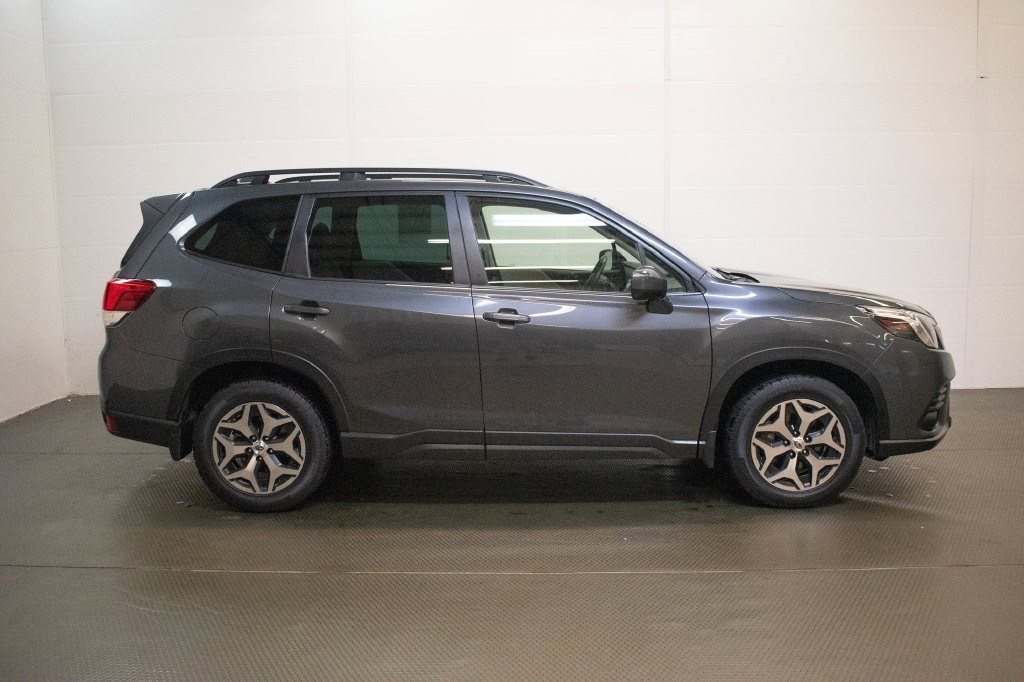 Certified 2023 Subaru Forester Premium AWD/4WD image 3