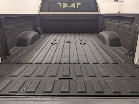 Used 2025 GMC Sierra 3500 AT4 w/ AT4 Premium Plus Package AWD/4WD image 26