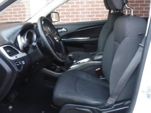 Used 2017 Dodge Journey SE image 8