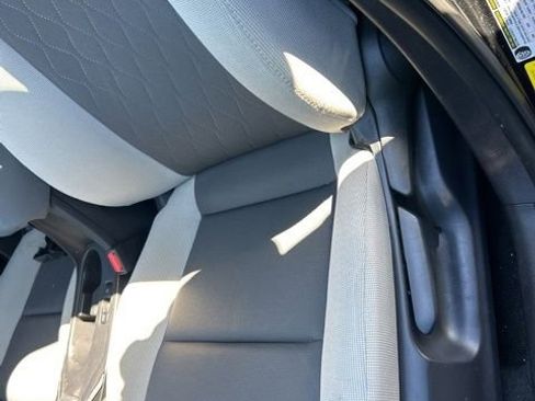 Used 2025 Toyota Corolla LE image 8