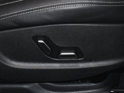 Used 2025 Genesis GV70 2.5T w/ Select Package image 56