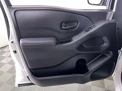 Used 2022 Nissan Frontier S image 45