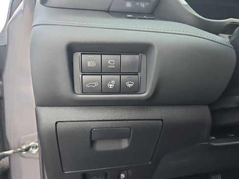 Used 2021 Toyota Highlander Limited AWD/4WD image 22