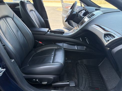 Used 2017 Lincoln MKZ Select image 25