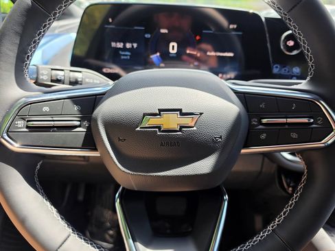 New 2026 Chevrolet Equinox EV LT AWD/4WD image 22