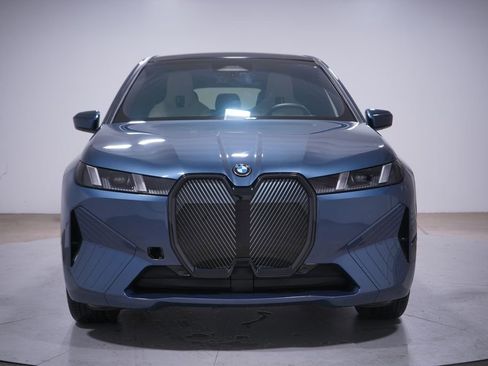 Used 2026 BMW iX xDrive60 image 4