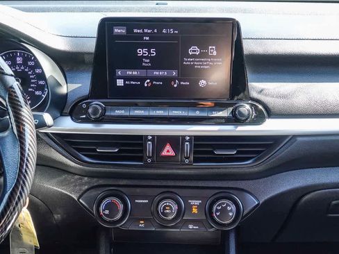 Used 2023 Kia Forte LXS image 12