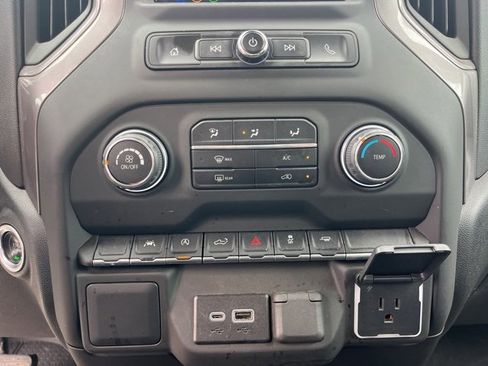 Used 2024 Chevrolet Silverado 1500 Custom image 24