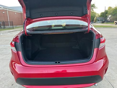 Used 2020 Toyota Corolla LE image 19