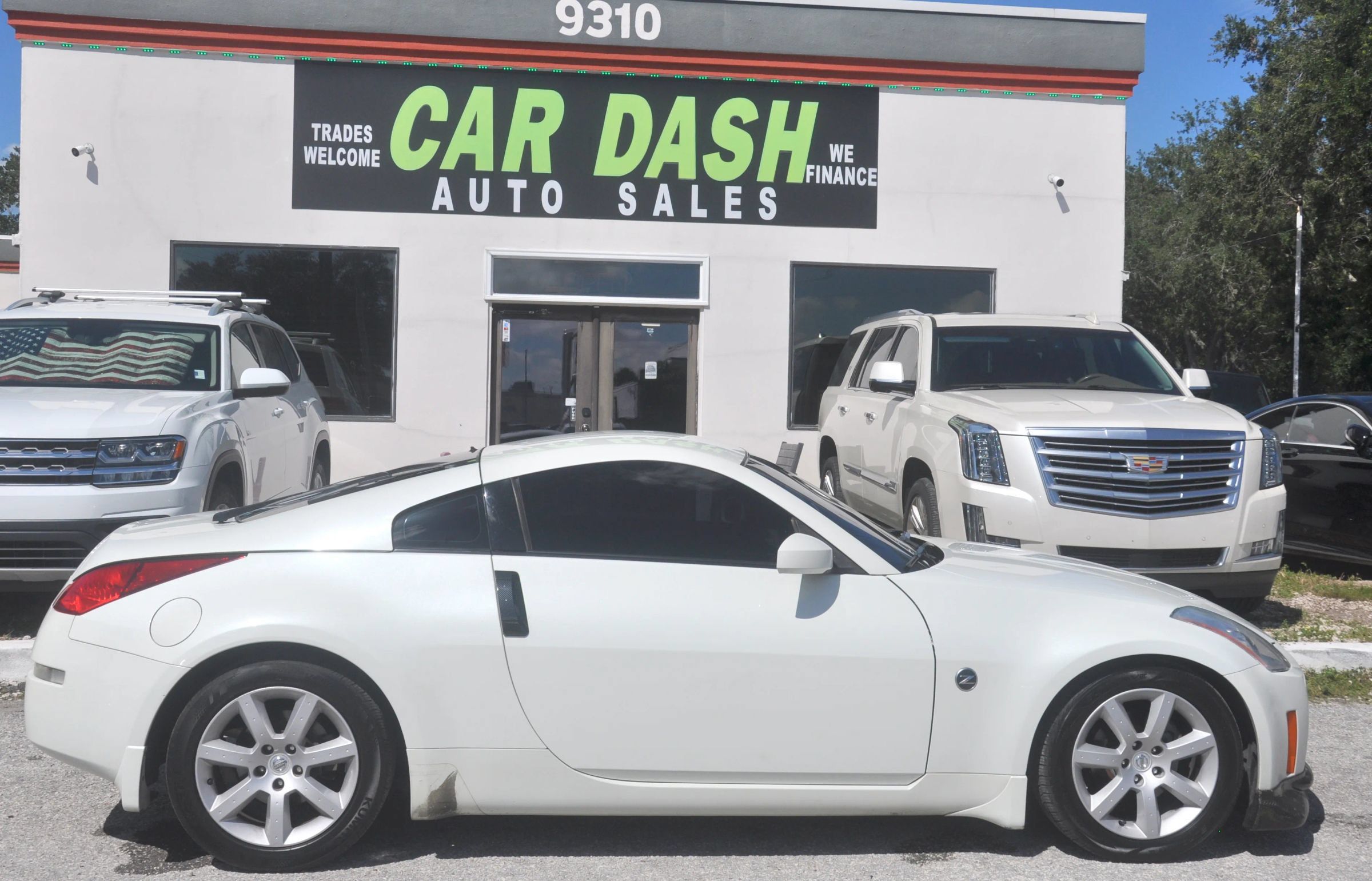 Used 2003 Nissan 350Z Touring RWD image 2