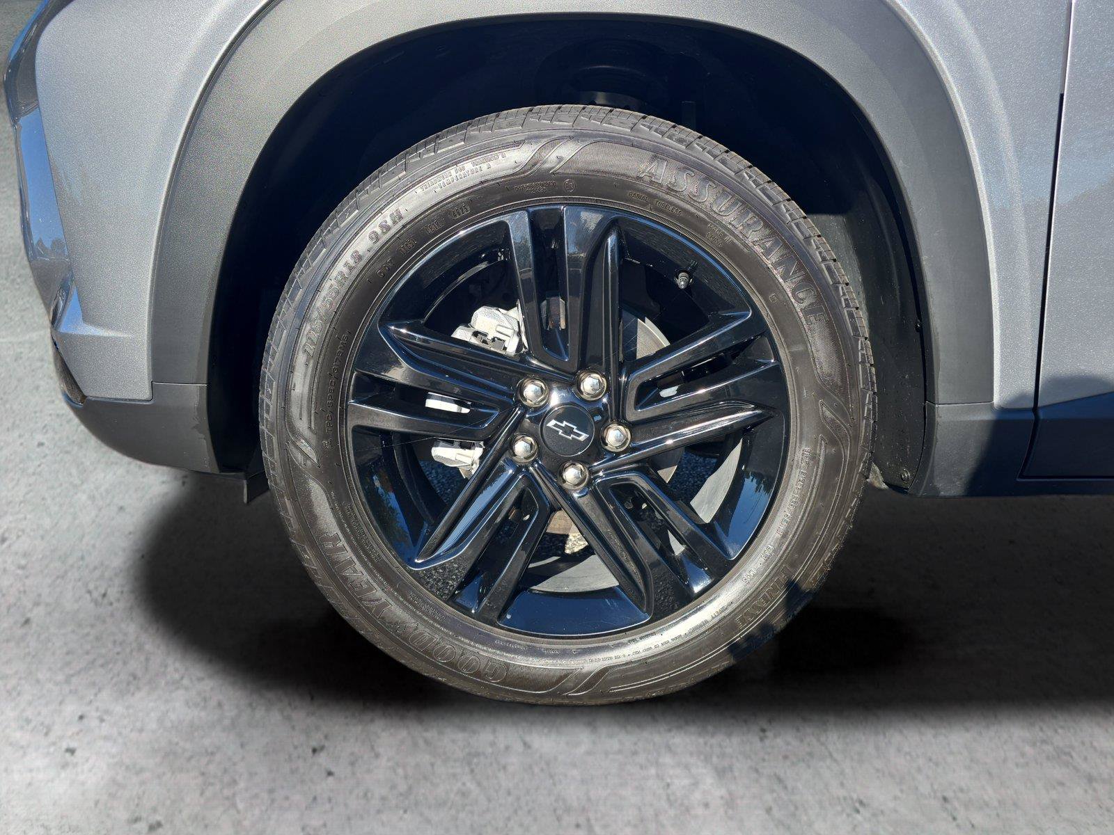 Used 2026 Chevrolet Trax ACTIV w/ Sunroof Package FWD image 29