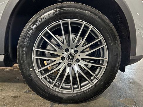 New 2026 Mercedes-Benz GLC 300 4MATIC image 9