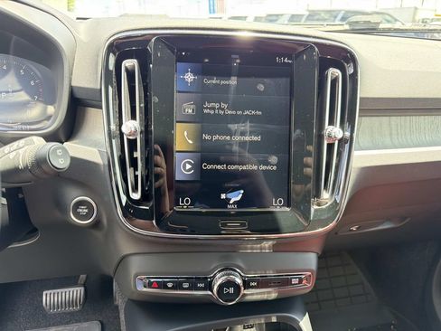 Used 2019 Volvo XC40 T5 Inscription AWD/4WD image 27