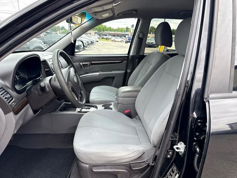 Used 2010 Hyundai Santa Fe GLS image 9