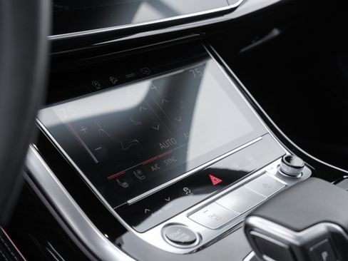 Used 2025 Audi Q7 3.0T Premium Plus w/ Premium Plus Package image 14