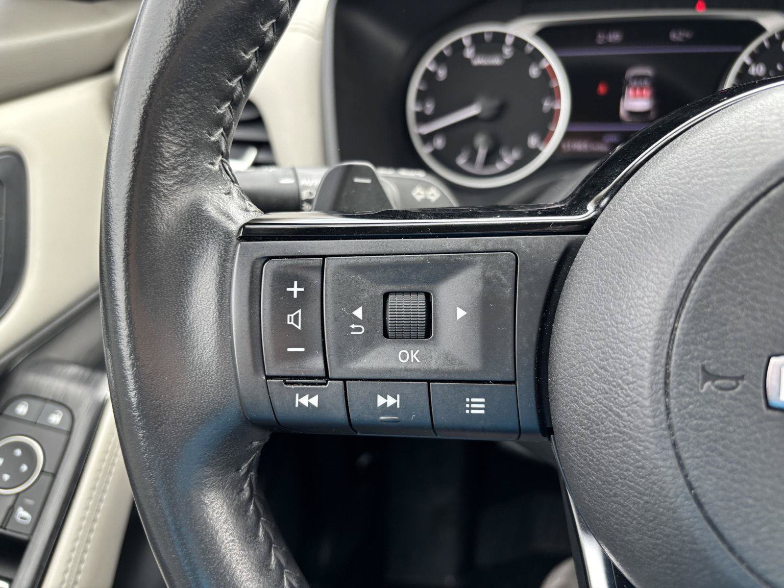 Used 2023 Nissan Rogue SL w/ SL Premium Package AWD/4WD image 18