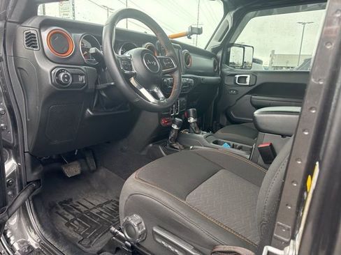 Used 2023 Jeep Gladiator Mojave w/ Cold Weather Group image 21