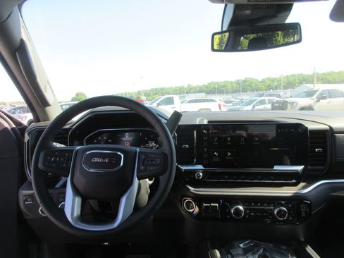 New 2026 GMC Sierra 3500 SLT AWD/4WD image 17