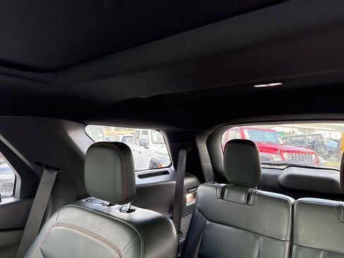 Used 2023 Ford Explorer Timberline w/ Timberline Technology Package AWD/4WD image 15