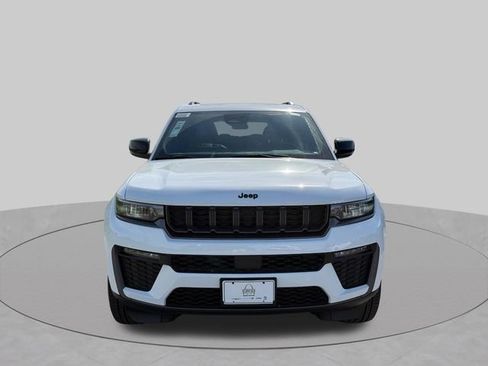 New 2026 Jeep Grand Cherokee L Limited w/ Limited Altitude Package AWD/4WD image 13