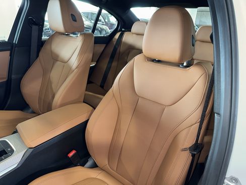 Certified 2025 BMW 330i Sedan image 33