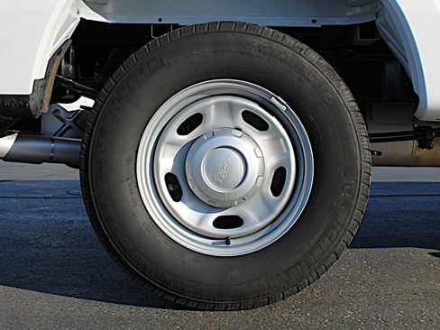 Used 2024 Ford F250 XL RWD image 26