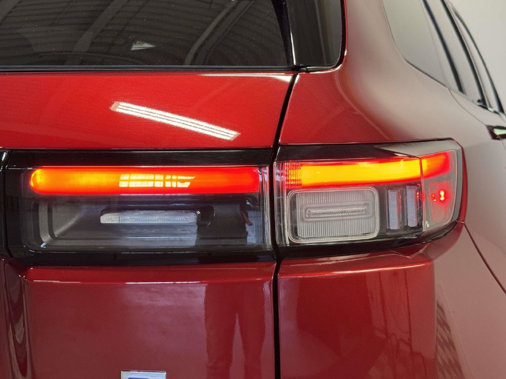 Used 2025 Honda Prologue EX image 11