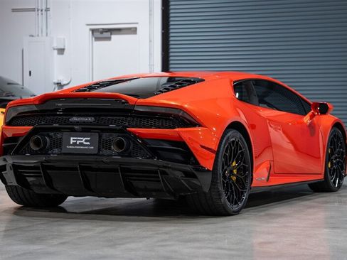 Used 2021 Lamborghini Huracan EVO AWD/4WD image 15