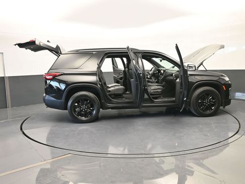 Used 2023 Chevrolet Traverse LT w/ Midnight/Sport Edition image 75
