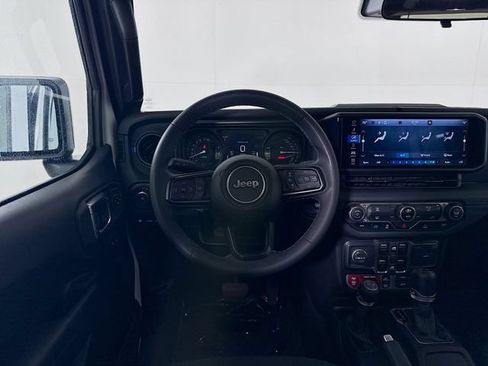 Used 2024 Jeep Wrangler Unlimited Rubicon 4xe AWD/4WD image 22
