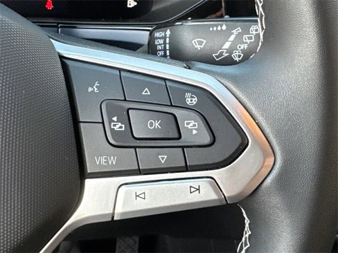 Certified 2023 Volkswagen Taos SE image 30