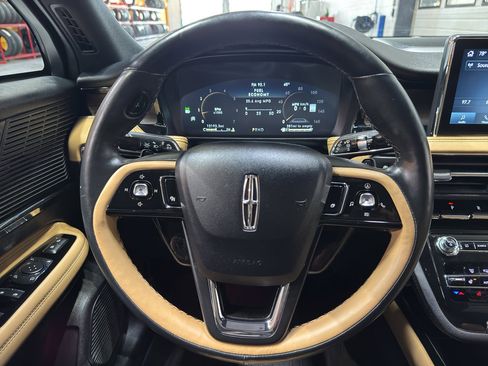 Used 2022 Lincoln Corsair Reserve w/ Equipment Group 201A image 21