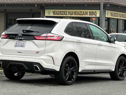 Used 2022 Ford Edge ST w/ Equipment Group 401A image 3