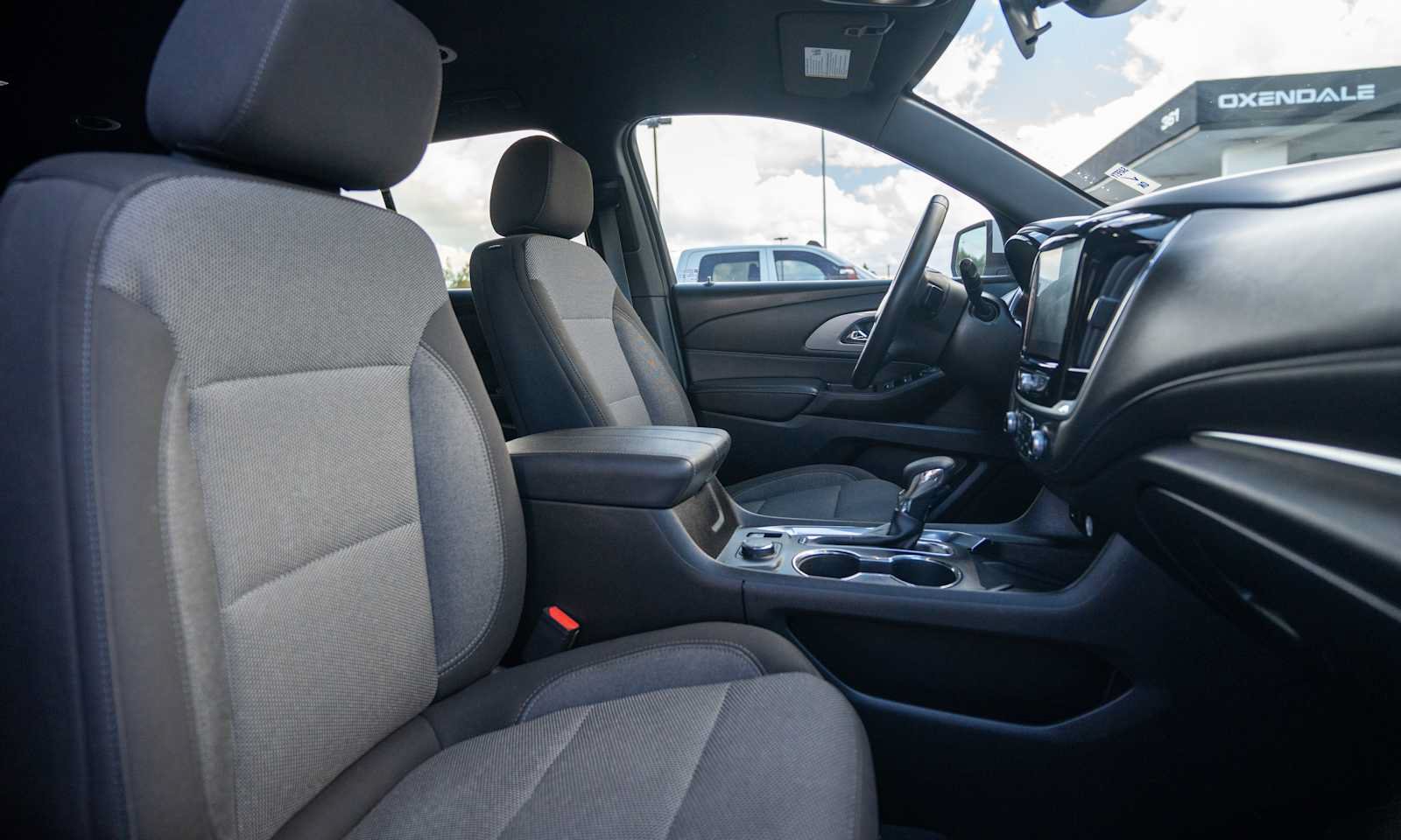 Used 2023 Chevrolet Traverse LT w/ LPO, Floor Liner Package AWD/4WD image 9