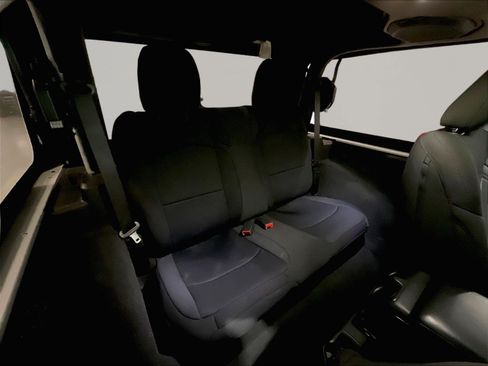 Used 2022 Jeep Wrangler Sport AWD/4WD image 23