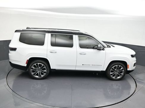 Used 2024 Jeep Grand Wagoneer Series III w/ Rear Seat Video Group 1 AWD/4WD image 23