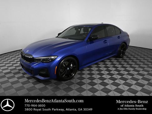 Used 2022 BMW 330i Sedan w/ M Sport Package RWD image 1