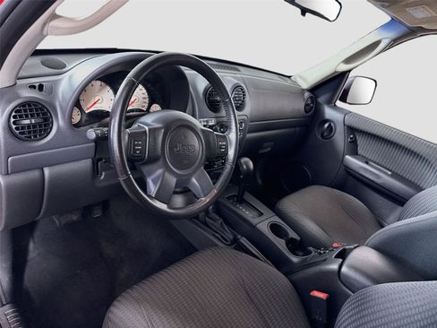 Used 2002 Jeep Liberty Sport AWD/4WD image 3