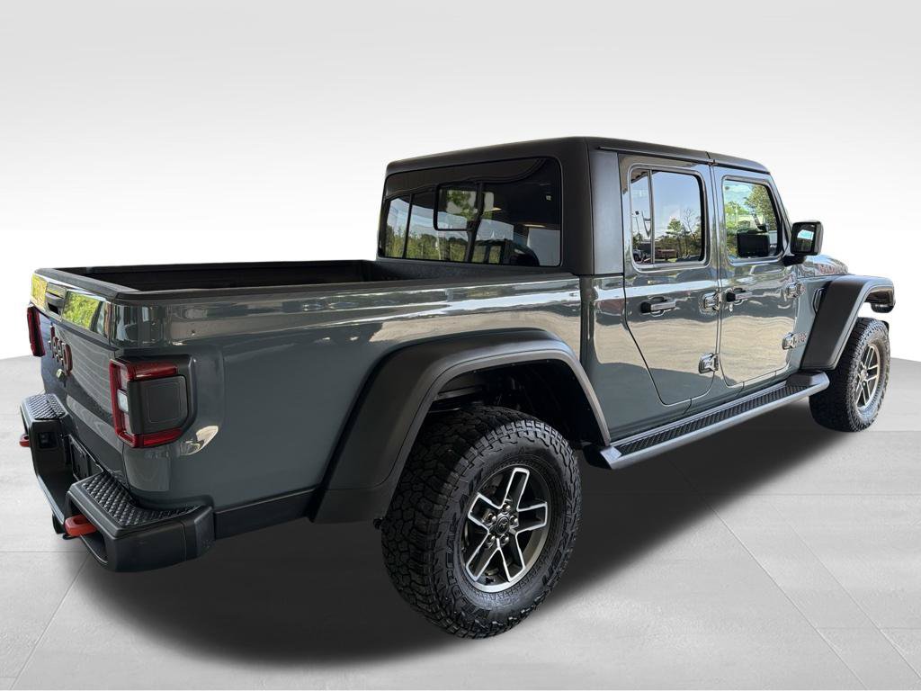 Used 2026 Jeep Gladiator Mojave AWD/4WD image 5