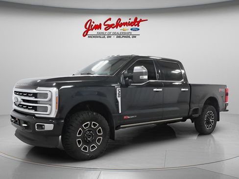 Used 2024 Ford F350 Platinum w/ FX4 Off-Road Package AWD/4WD image 2