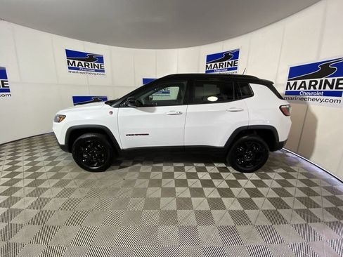 Used 2023 Jeep Compass Trailhawk w/ Sun and Sound Group AWD/4WD image 10
