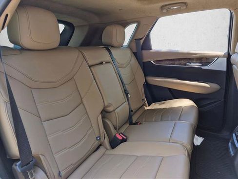 Used 2024 Cadillac XT5 Premium Luxury w/ Platinum Package AWD/4WD image 18