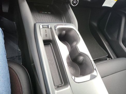 New 2025 Chevrolet Equinox EV RS image 33